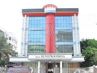 Hotel Sunilkrishna Тирупати Екстериор снимка